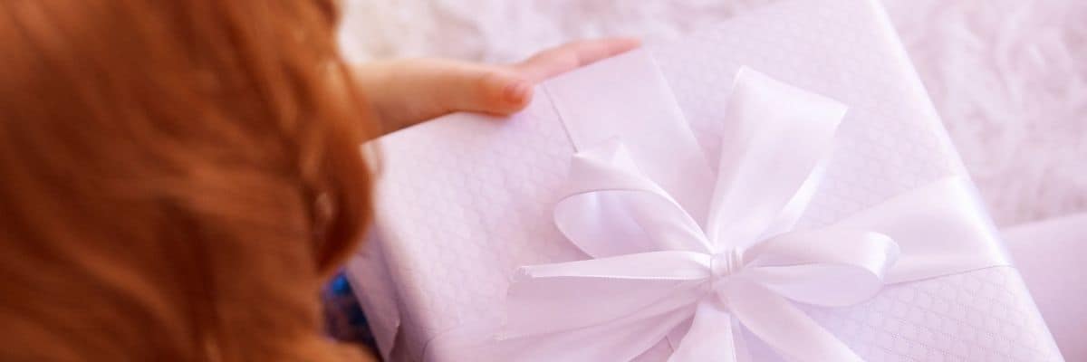 How Do You Wrap a Large Gift? 11 Simple Steps