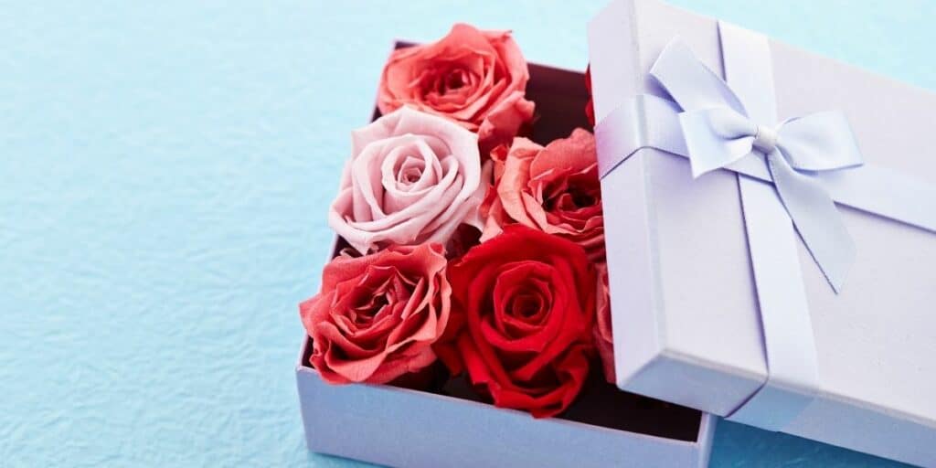 Flower Gift Boxes - Romantic and Stylish!