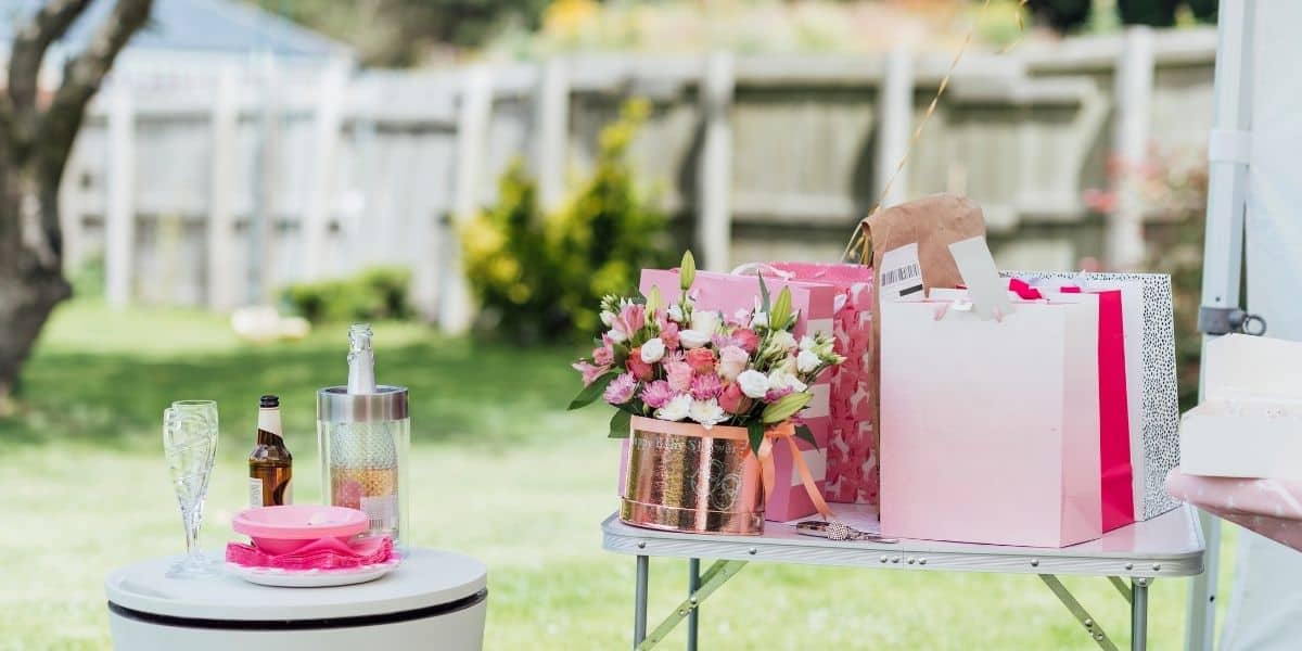 21 Ideas for Perfect Baby Shower Hostess Gifts