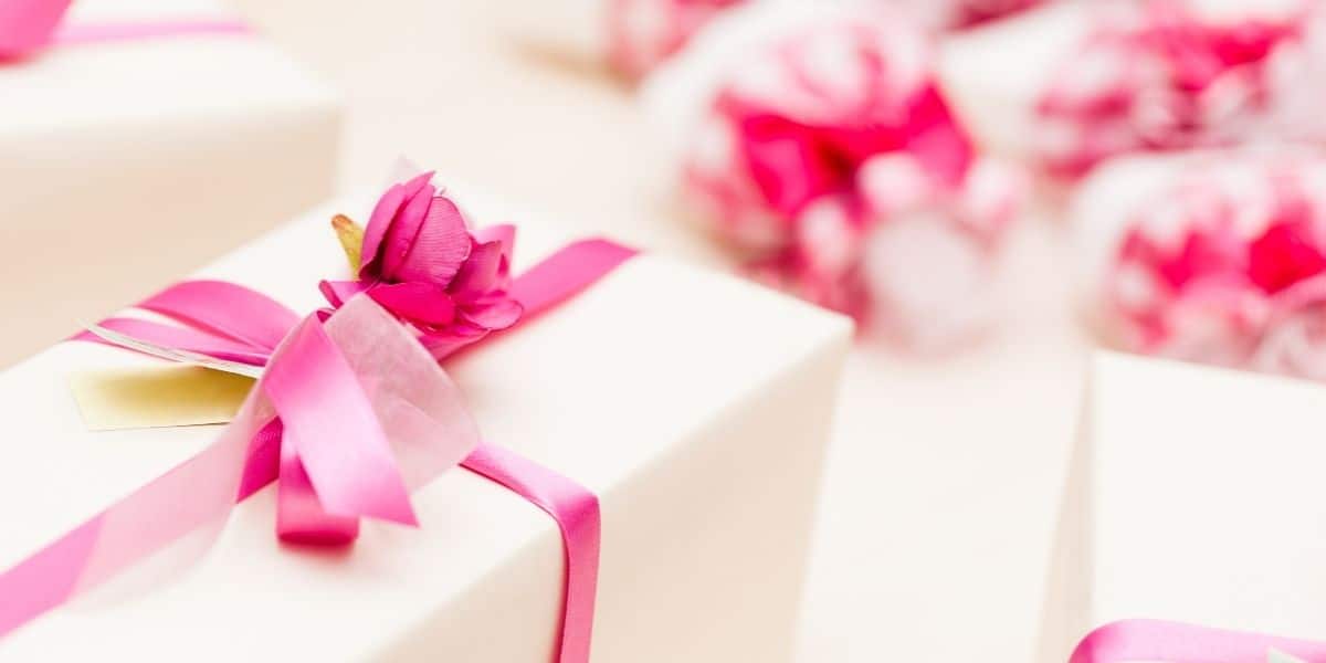 Find The Right wedding gift for a coworker