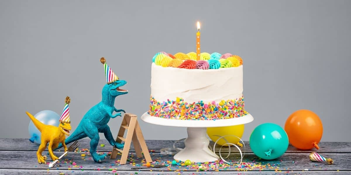 The Best Dinosaur Cake for a Birthday